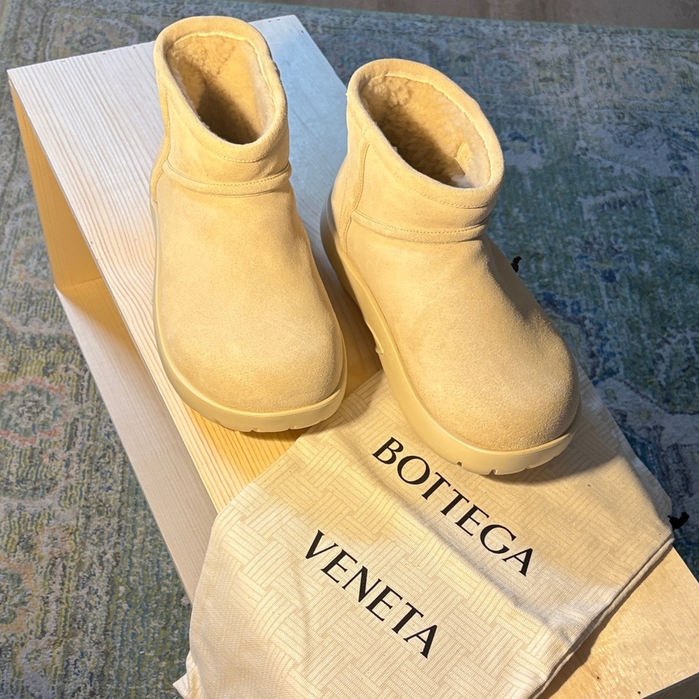 Bottega Veneta Beige Ankle Boots